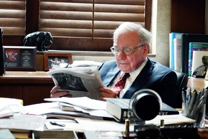 becoming warren buffett